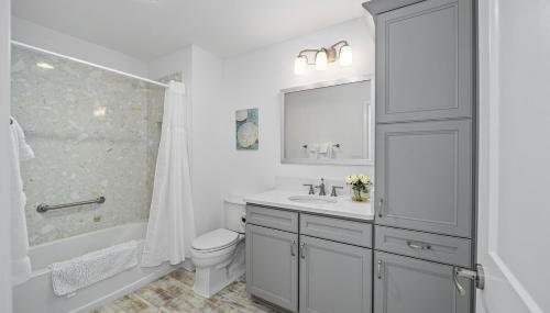 Spacious 3BR in Alden Bungalows with Golf Cart, Fully Fenced - Foto 4, towels, Shower