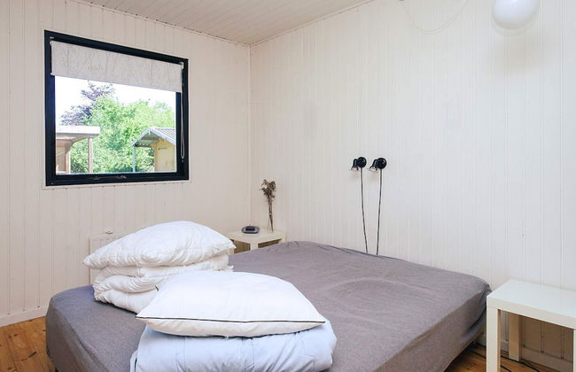 6 Person Holiday Home in Hojby - Foto 24