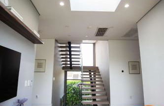 NEW Modern Oasis off Melrose - Rooftop - Pool - Photo 13