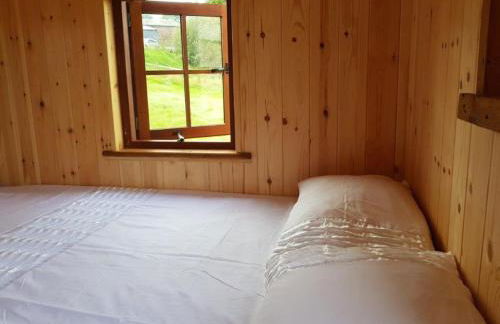 Cozy Cabin Retreat - Sleeps 2 & a Child - Foto 55