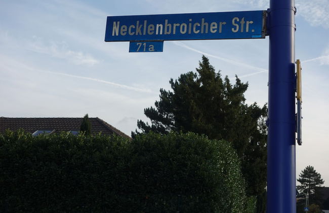 Tolstov-Hotels Large 3 Room Apartment with Garden - Foto 19