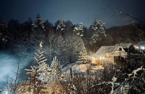 Osada Skoczkowo komfortowe domki z prywatnymi wannami hot-tub nad jeziorem- sauna- balia- prywatny staw wędkarski - Foto 9