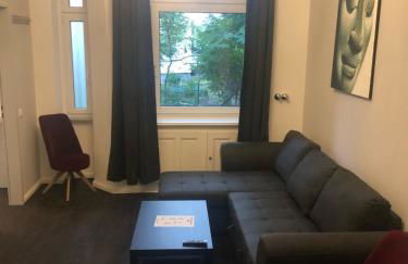 WM- Touristik- Berlin - Foto 7