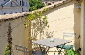 La Dolce Vita Nîmoise Terrasse 100 m des Arènes - Foto 3