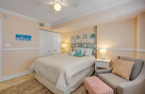 New dog-friendly Listing! Updated direct oceanfront with spacious balcony and heated pool - Foto 33