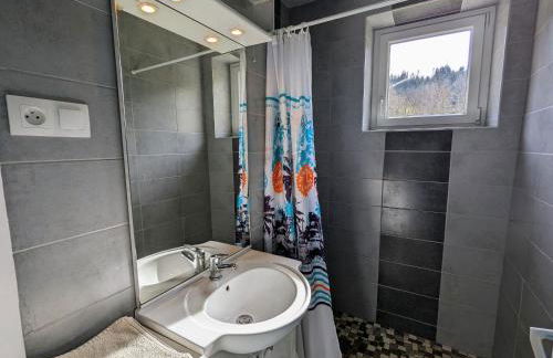 Gîte spacieux en ancienne ferme rénovée, idéal pour familles et amis – proche randos et sites touristiques - FR-1-589-6 - Foto 17