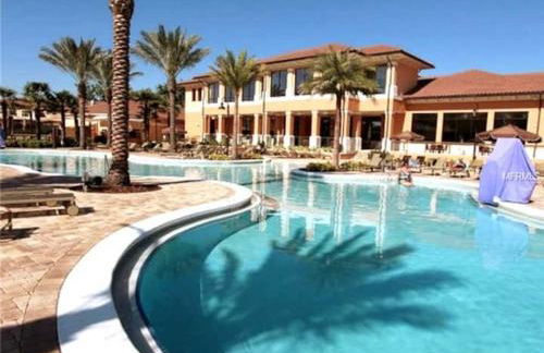 Spacious 4 BR Townhouse with 2 King Size Master Bedrooms, 3 miles to Disney, Free WiFi and Free Parking - Foto 34