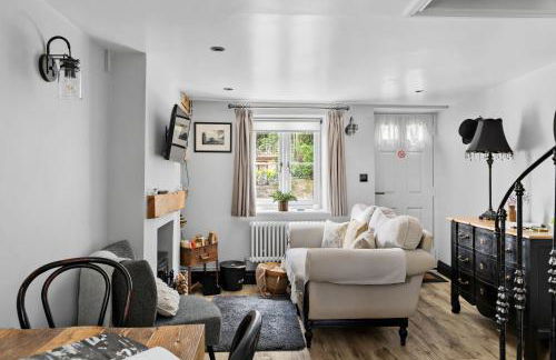 Apothecary Cottage - Pet Friendly Wedmore Couples Cottage - Free WiFi - Free Parking - Foto 1