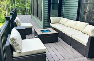 Luxe Modern Lakefront Oasis - Hot Tub, Sunset Views, Pet & Family Friendly! Close to UMF! - Foto 59