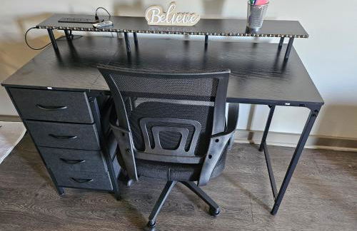 Uptown Stay and Adventures with Pool, Bars & Shops - Photo 8