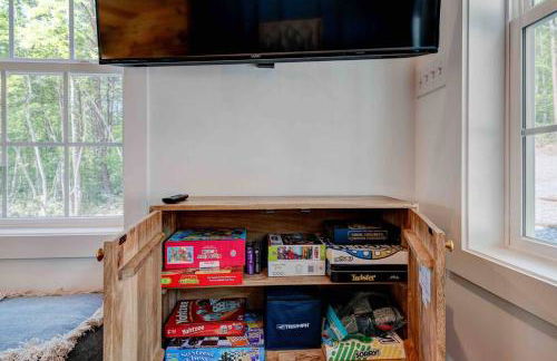 Luxury Modern Cabin with Hot Tub - Foto 6