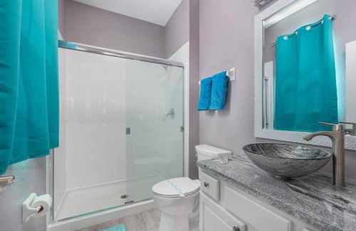 Spacious 4BR Home Themed Rooms, Pool, Near Disney - Foto 19