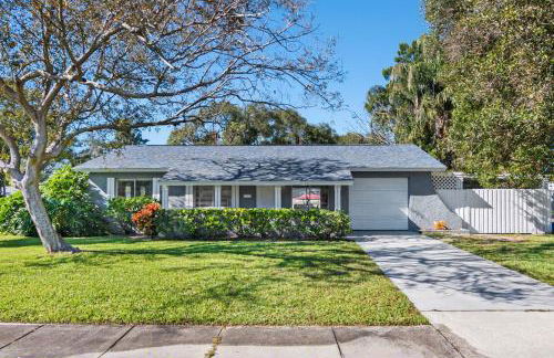 Gorgeous Heated Pool House Near Gulf Beaches! - Foto 39