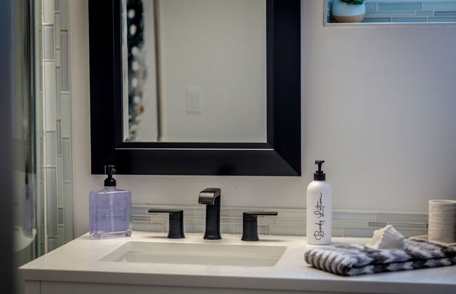 Rayleigh River Retreat - Garden Oasis - Photo 48