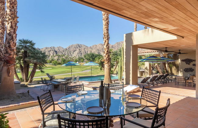 Moonshine by Avantstay Modern & Stylish Estate w/ Bar, Fire Pit & Hot Tub 5 bd - Foto 40