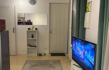 Paris Sud-porte de Gentilly mignon T2 250 m de Paris - Foto 12