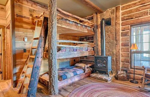 Hot Tub and Mtn Views Woodsy Cabin in Greer - Foto 19