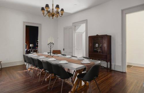 Blushing Pink Manor! Off Frankfort Ave! 8 BR! - Foto 27