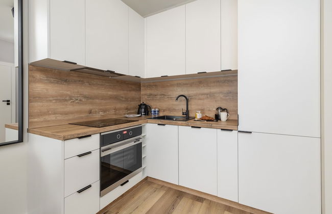 Coast Apartment With Terrace by Renters - Photo 16