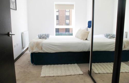 The Ivy Abode, Stylish 2-Bed Apartment Free Parking - Foto 23