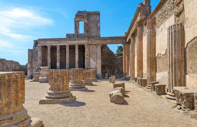 Pompeii Guided Tour - Photo 3