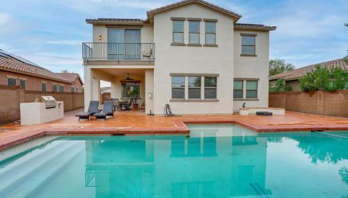 Pool, Views and Ample Space! Sunny Goodyear Retreat - Foto 1