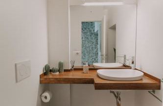 Fascino in Centro with private parking and 2 bedrooms & 2 bathrooms - Photo 31