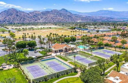 Desert Breezes Resort 1 Bedroom Suite with Resort Access - Foto 40