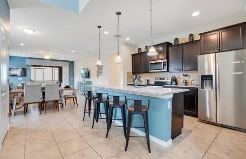 Large Themed Pool Home at Windsor at Westside - Photo 15