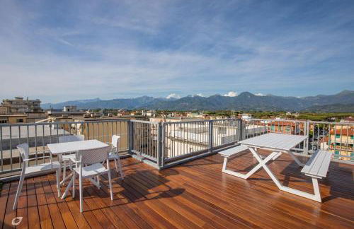 Beachfront Penthouse with private parking - Foto 10