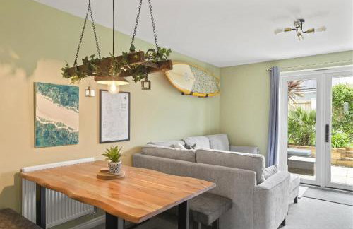 Stylish Home with Private Parking & Garden - Foto 1