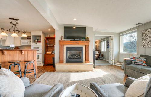 Cozy Table Rock Lake Boathouse with Pool Access - Foto 4