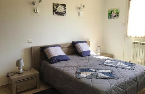 Villa spacieuse avec piscine à Saint-Laurent-la-Vernède - Foto 11