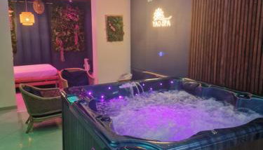 Suite Tropicale avec jacuzzi YaoSpa60 - Photo 1