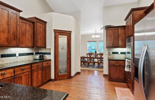 Beautiful Priest Lake Home on the Golf Course - Foto 14