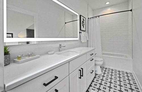 6BR Sand Valley Lodge with Hot Tub Bar & Putting Green - Foto 51