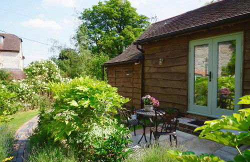 Nest Holiday Hideaway Wren Cottage-Beautiful Location in the Long Mynd Area of Outstanding Natural Beauty- WHIRLPOOL JACUZZI BATH! - Foto 3