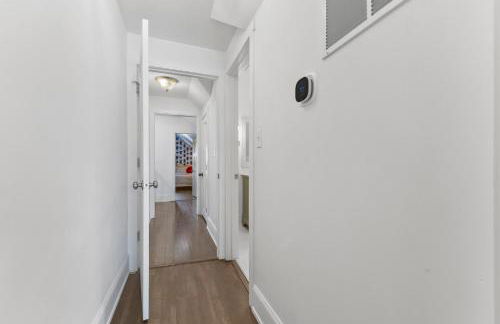 Stay & Play Indy- Indoor Fun - 5 Min to Downtown - Sleeps 10 - Arcade fun - Foto 23