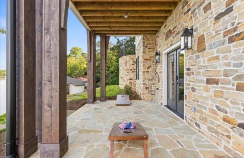 Luxe Lake Martin Home Pool Hot Tub Boat Dock - Foto 64