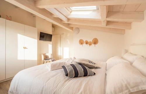 PENTHOUSE ISEO LAKE VIEW - Free Wi-Fi and Private Parking Included - Foto 10