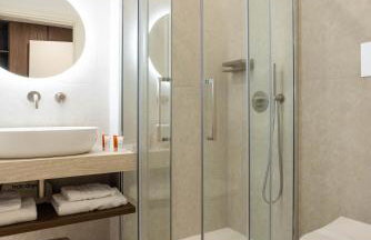 Nora's Suites - Photo 42