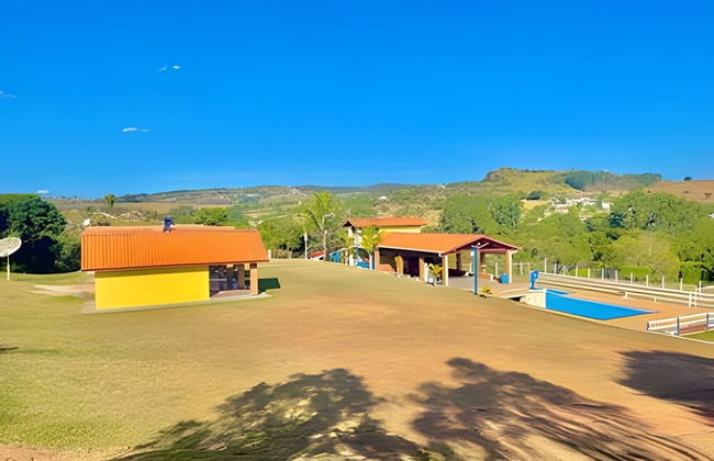 Chácara com 4 Chalés grande piscina - Foto 50