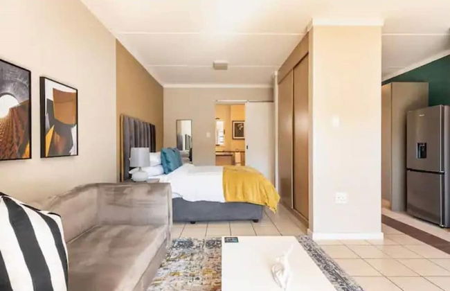 Luxurious 1bed Studio, Self-check in, Free Parking - Photo 3