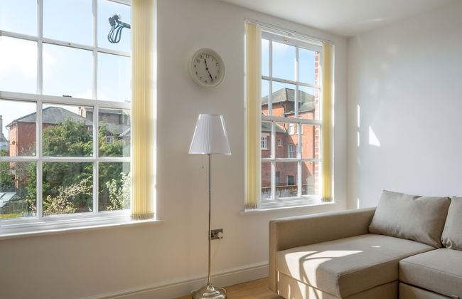 Luxurious 2 Bed Apartment in Central Bedford - Foto 9