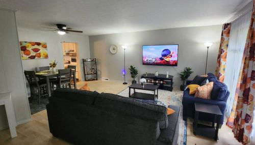 Tastefully Furnished 3bd @Euclid - Foto 3