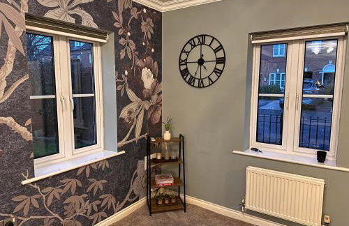 Cosy detached 3-bed, free parking, near Manchester - Foto 7