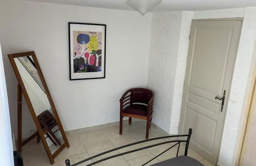 Mazet des Cèdres au pied de la colline - Foto 12