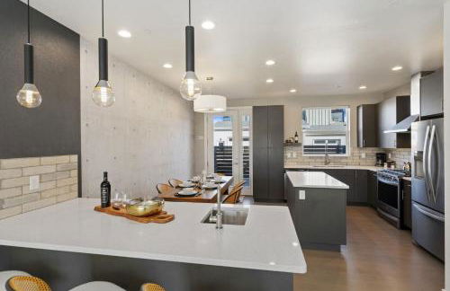 Mountain View Home with King Beds and Rooftop Deck - Foto 38