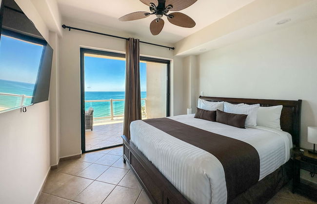 Beach Bliss Retreat 2BR Beachfront Condo - Foto 32