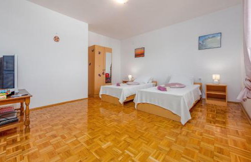 4 Bedroom Gorgeous Home In Lisicic - Foto 36